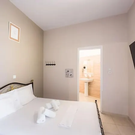 Minimalist Urban Apt Near Port Piraeus Exterior photo